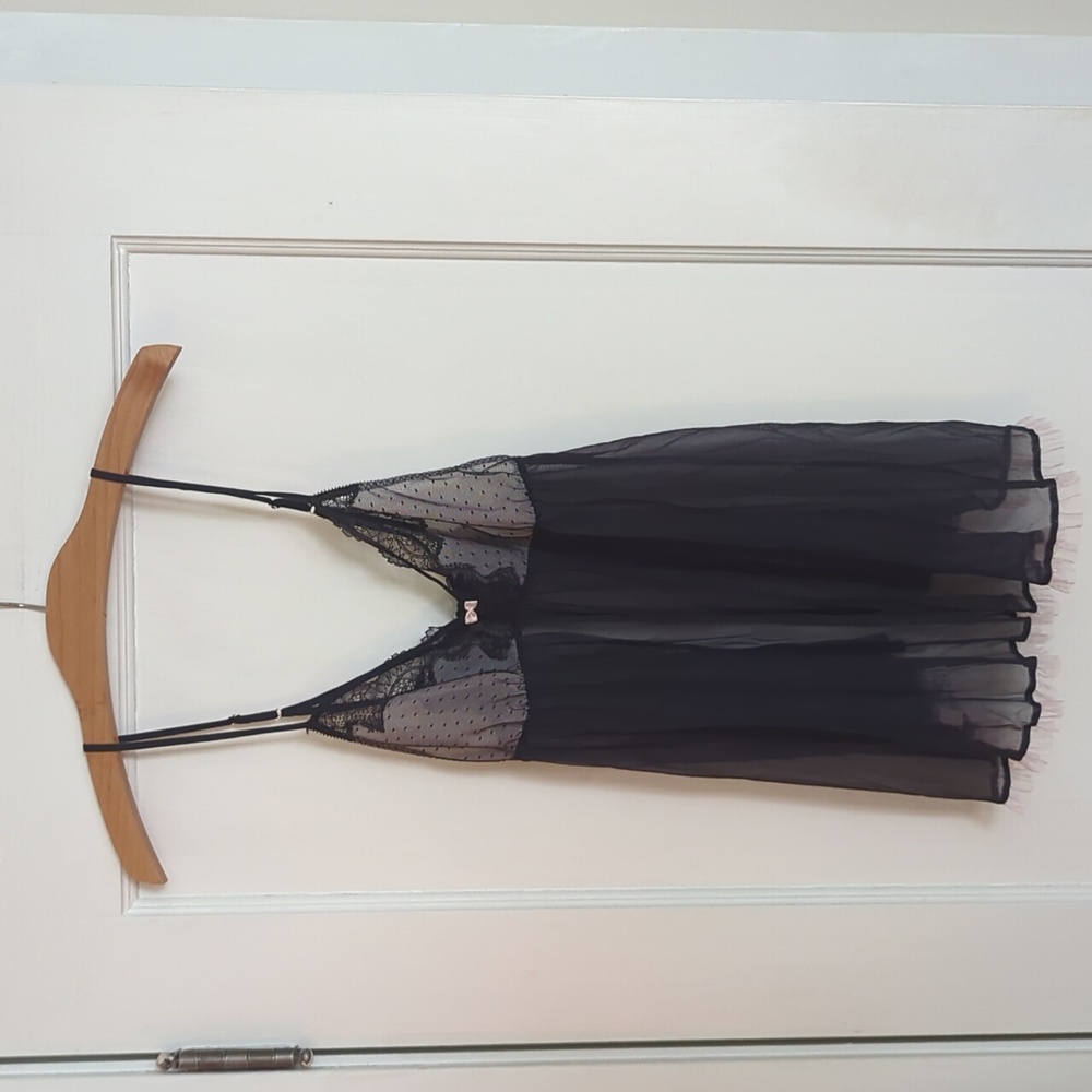 NWT Victoria's Secret lingerie, black size L
